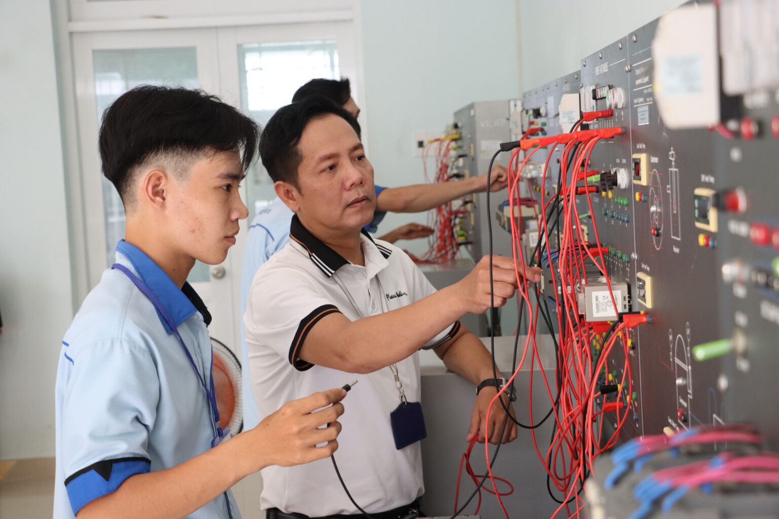 nghi-quyet-71-gap-go-ky-nguyen-ai-4.jpg