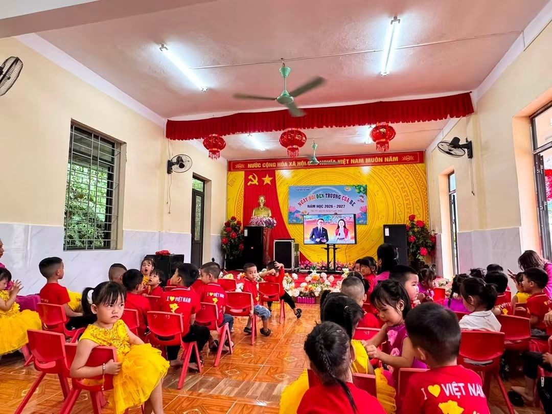 Công nghệ hỗ trợ giáo viên trong quá trình dạy. 1000055441.jpg
