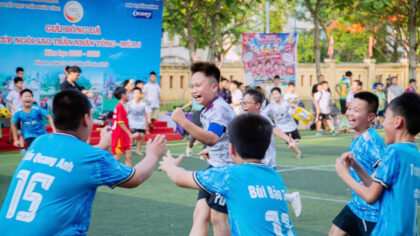 Học sinh Trường Tiểu học Trần Nhân Tông (Ninh Bình) tham gia hoạt động trải nghiệm trong dịp hè.