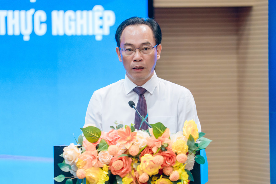 Bộ trưởng Bộ GD&ĐT Hoàng Minh Sơn phát biểu tại Hội nghị Giáo dục đại học năm 2026, diễn ra tại TPHCM ngày 1/10. Ảnh: M.Tùng.