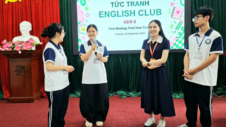 Một buổi sinh hoạt chuyên đề của CLB tiếng Anh, Trường THPT Tức Tranh (tỉnh Thái Nguyên).